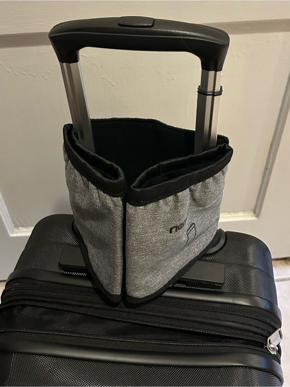Nemot trolley partner- Travel Handle Organizer for Suitcase, holds two drinks